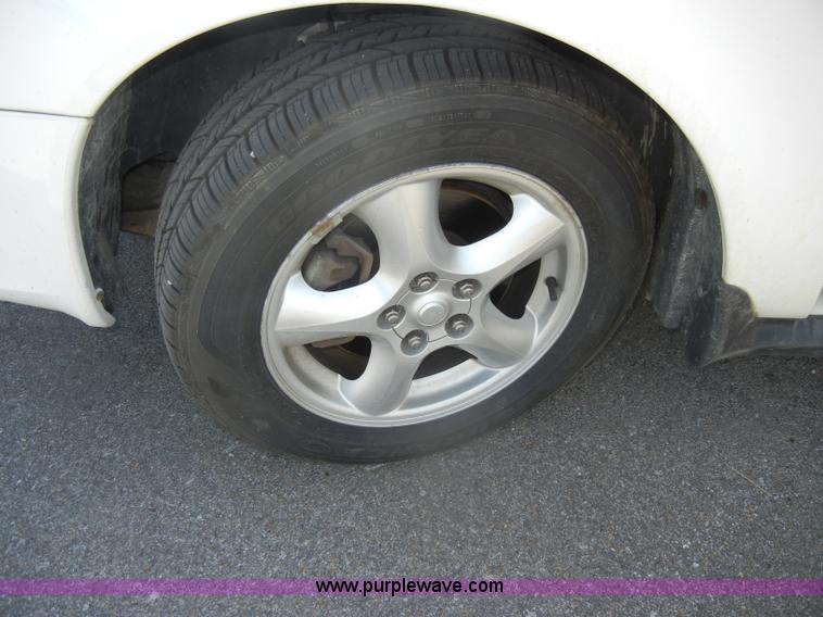 image for item D4108 2002 Ford Taurus SE