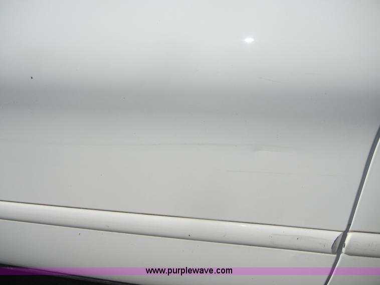 image for item D4108 2002 Ford Taurus SE