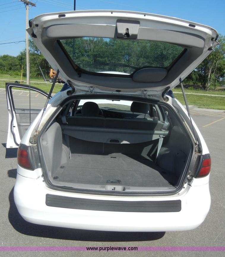 image for item D4108 2002 Ford Taurus SE