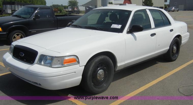 image for item D4111 2007 Ford Crown Victoria Police Interceptor