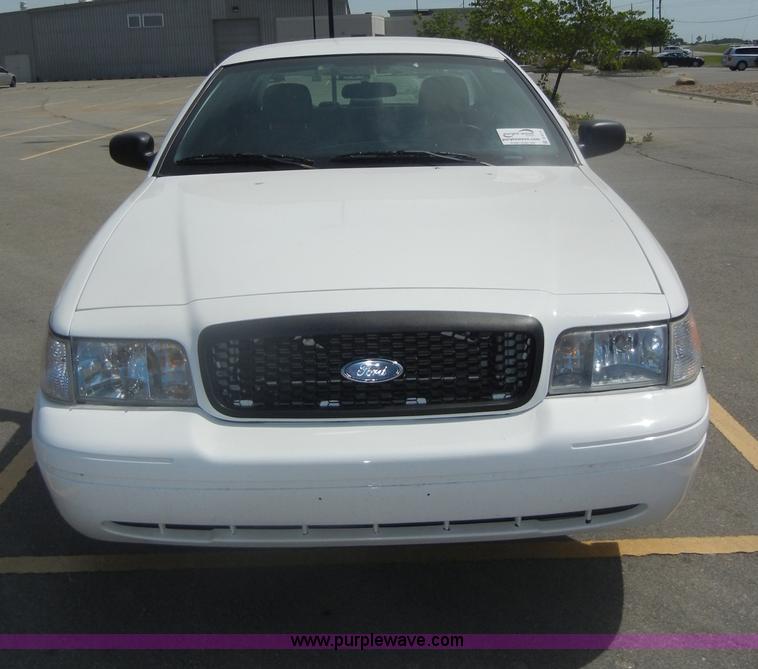 image for item D4111 2007 Ford Crown Victoria Police Interceptor