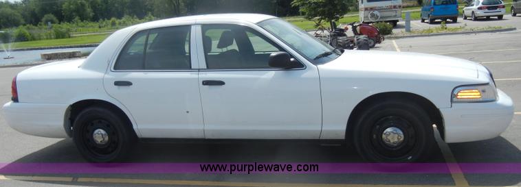 image for item D4111 2007 Ford Crown Victoria Police Interceptor