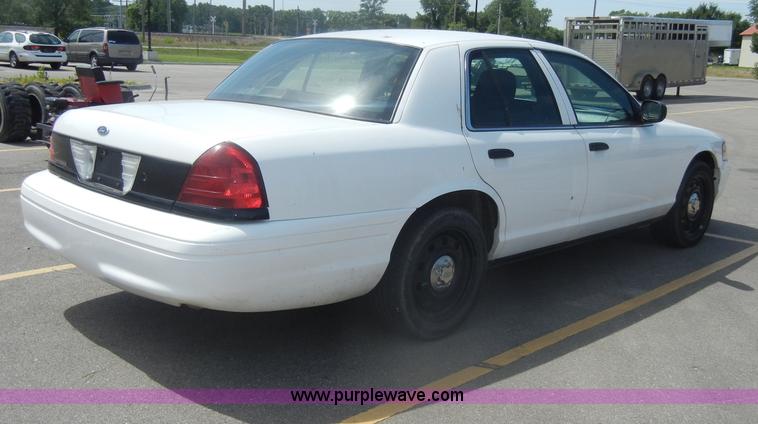 image for item D4111 2007 Ford Crown Victoria Police Interceptor
