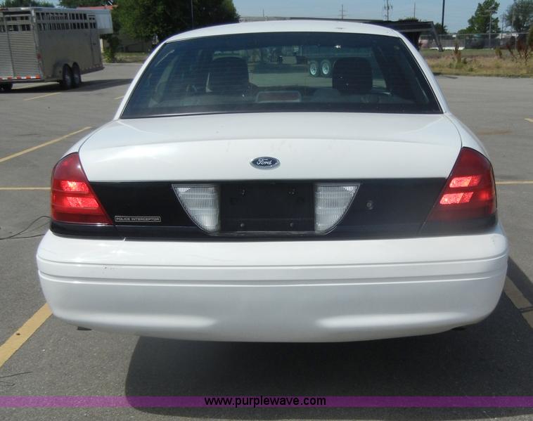image for item D4111 2007 Ford Crown Victoria Police Interceptor