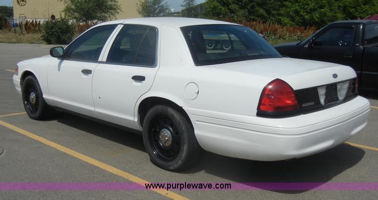 image for item D4111 2007 Ford Crown Victoria Police Interceptor