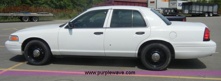image for item D4111 2007 Ford Crown Victoria Police Interceptor