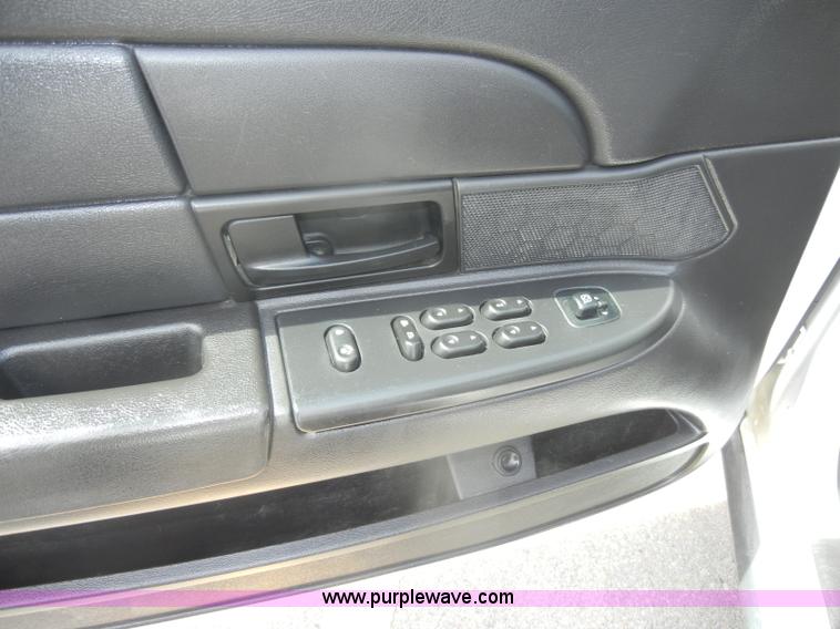image for item D4111 2007 Ford Crown Victoria Police Interceptor