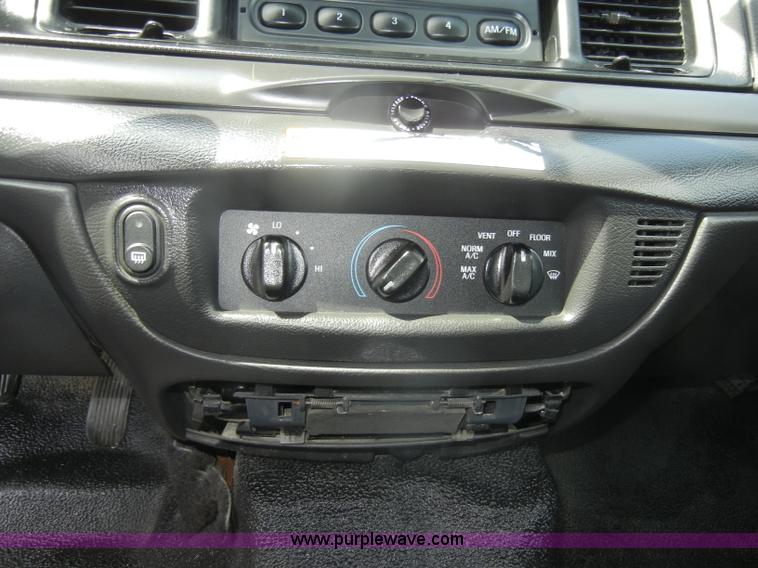 image for item D4111 2007 Ford Crown Victoria Police Interceptor