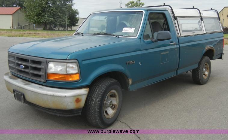 image for item D4123 1996 Ford F150 XL pickup truck