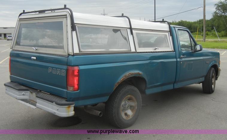 image for item D4123 1996 Ford F150 XL pickup truck