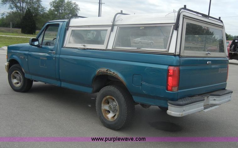 image for item D4123 1996 Ford F150 XL pickup truck
