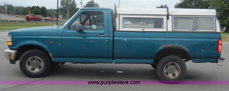 image for item D4123 1996 Ford F150 XL pickup truck