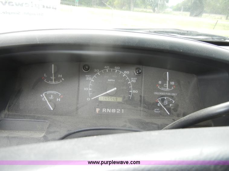 image for item D4123 1996 Ford F150 XL pickup truck