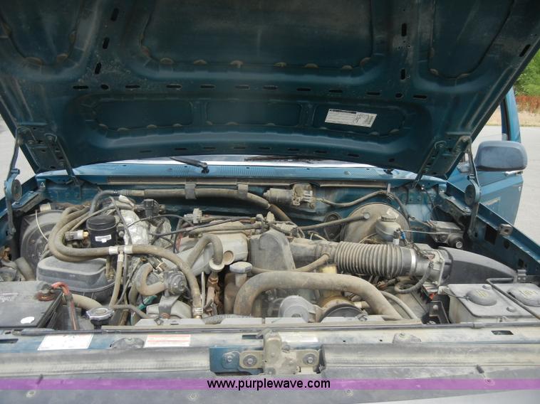 image for item D4123 1996 Ford F150 XL pickup truck