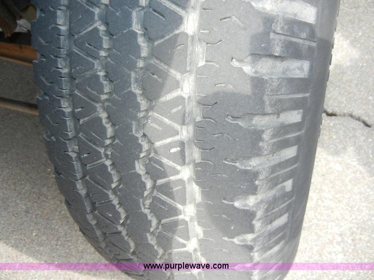 image for item D4123 1996 Ford F150 XL pickup truck