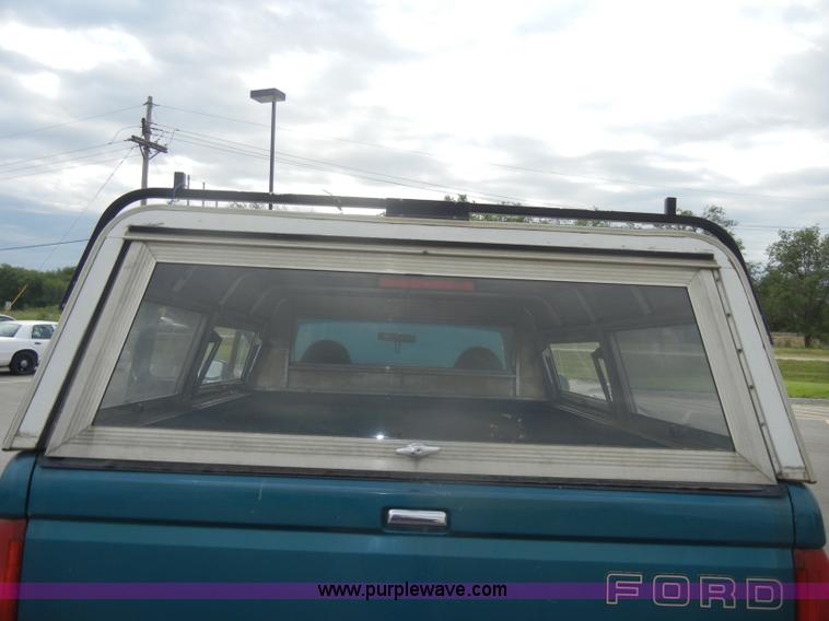 image for item D4123 1996 Ford F150 XL pickup truck