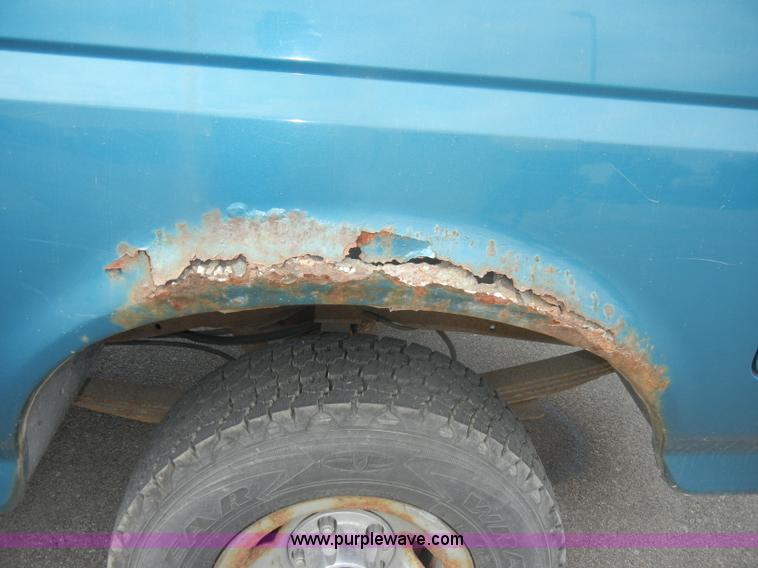 image for item D4123 1996 Ford F150 XL pickup truck