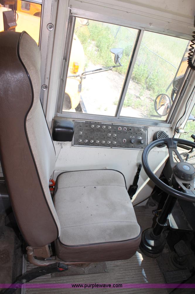 image for item D5009 1991 Blue Bird TC2000 school bus