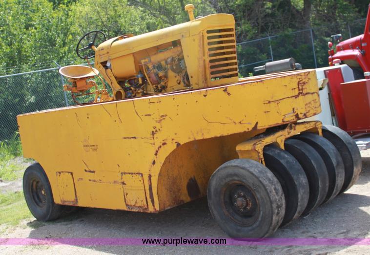 image for item D5026 Ferguson pneumatic roller