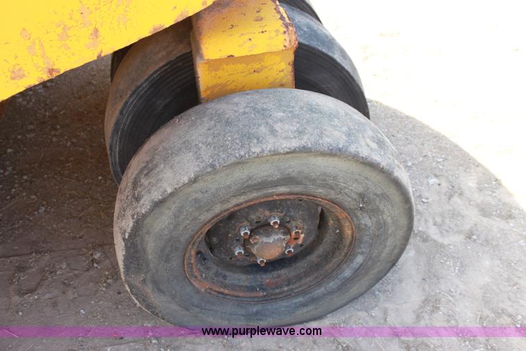 image for item D5026 Ferguson pneumatic roller