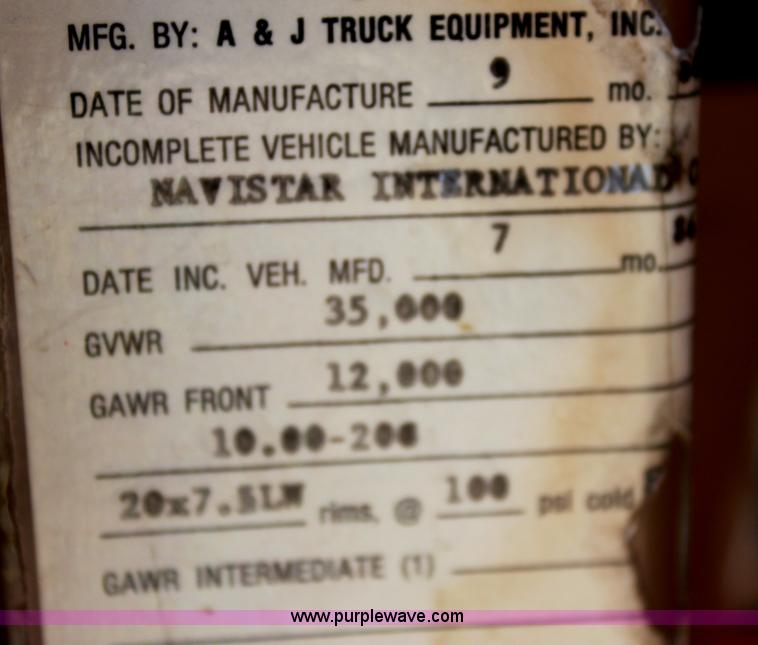 image for item D5028 1986 International 1754 dump truck