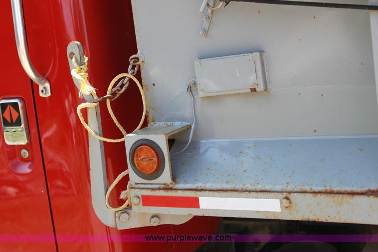 image for item D5028 1986 International 1754 dump truck