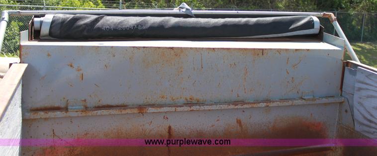 image for item D5028 1986 International 1754 dump truck