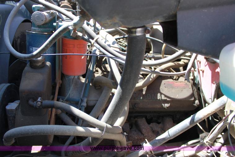 image for item D5028 1986 International 1754 dump truck