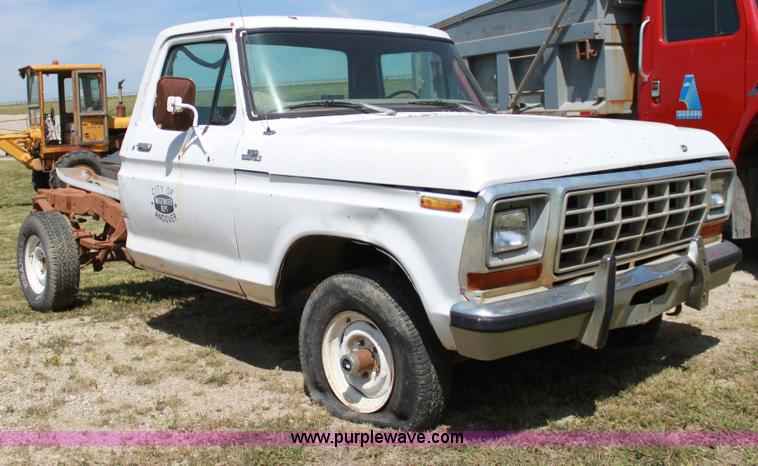 image for item D5029 1979 Ford F150 Custom pickup truck