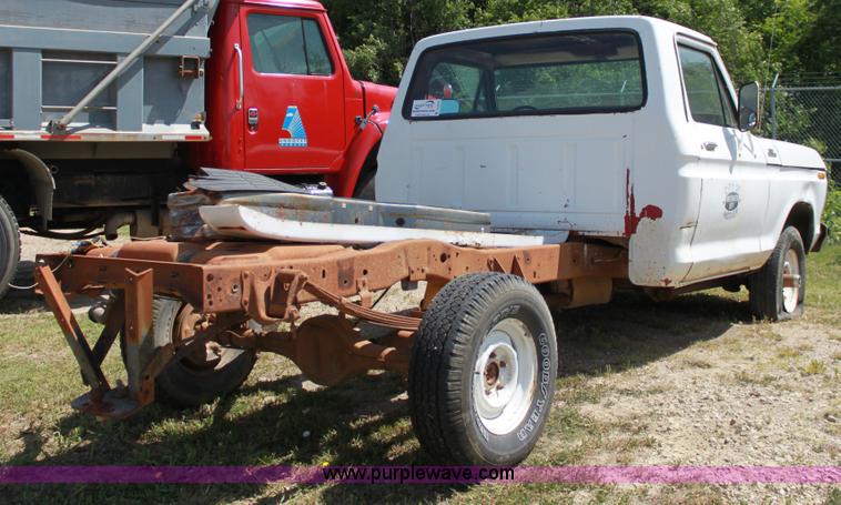 image for item D5029 1979 Ford F150 Custom pickup truck