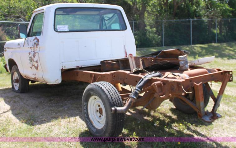 image for item D5029 1979 Ford F150 Custom pickup truck