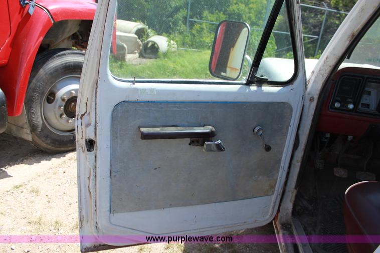 image for item D5029 1979 Ford F150 Custom pickup truck