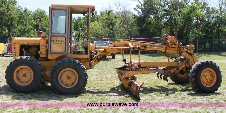 image for item D5030 Allis-Chalmers M100B motor grader