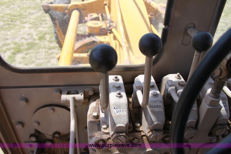 image for item D5030 Allis-Chalmers M100B motor grader