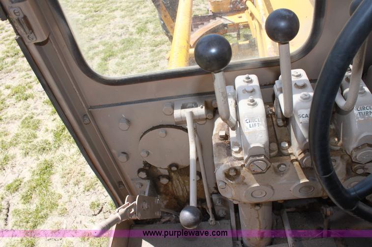 image for item D5030 Allis-Chalmers M100B motor grader