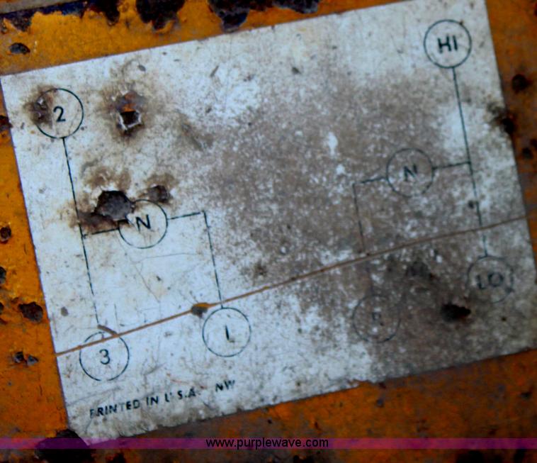 image for item D5030 Allis-Chalmers M100B motor grader