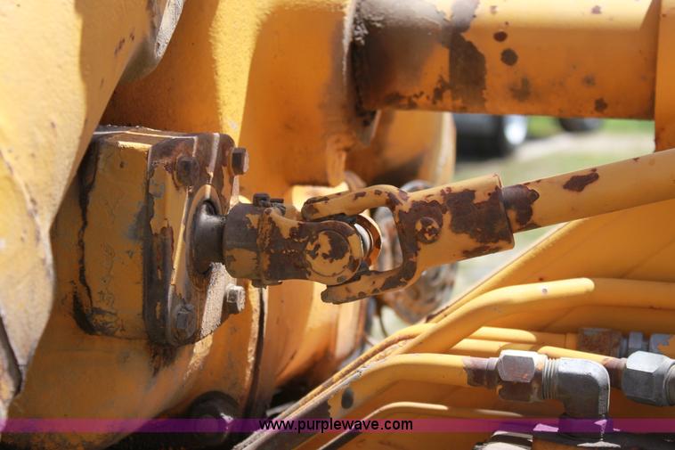 image for item D5030 Allis-Chalmers M100B motor grader
