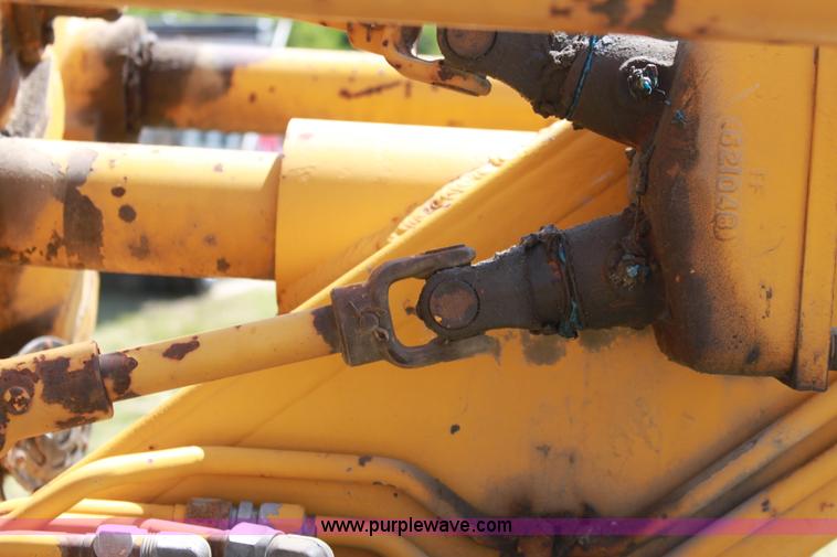 image for item D5030 Allis-Chalmers M100B motor grader