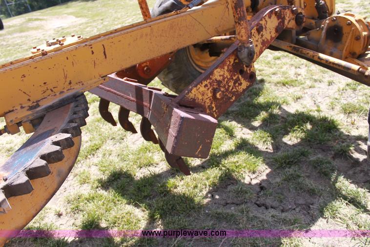 image for item D5030 Allis-Chalmers M100B motor grader