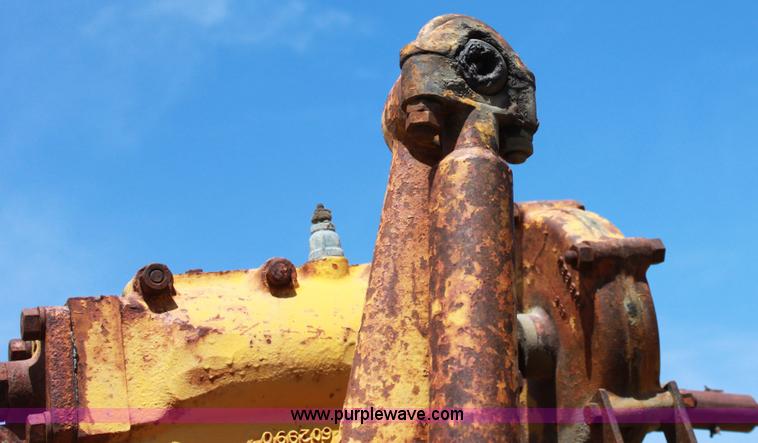 image for item D5030 Allis-Chalmers M100B motor grader