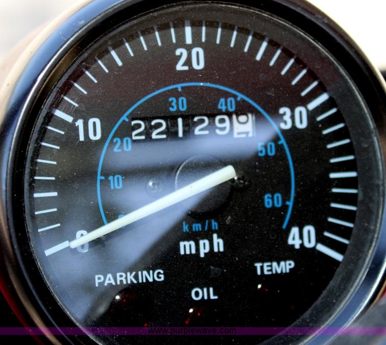 image for item D5034 1999 Kawasaki Mule 2500 utility vehicle