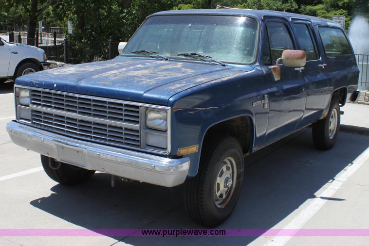 image for item D5036 1983 Chevrolet Suburban K20 Custom Deluxe SUV