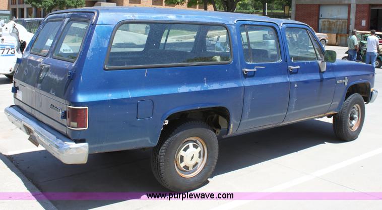 image for item D5036 1983 Chevrolet Suburban K20 Custom Deluxe SUV