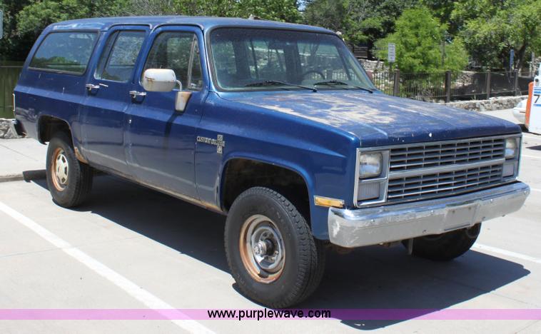 image for item D5036 1983 Chevrolet Suburban K20 Custom Deluxe SUV
