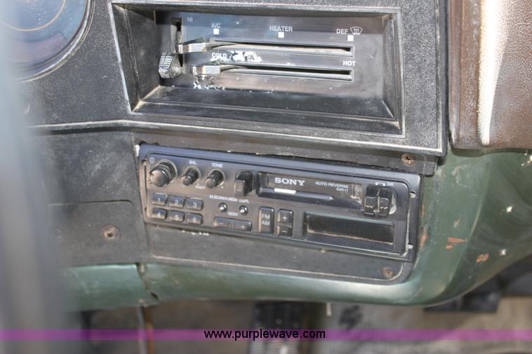 image for item D5036 1983 Chevrolet Suburban K20 Custom Deluxe SUV