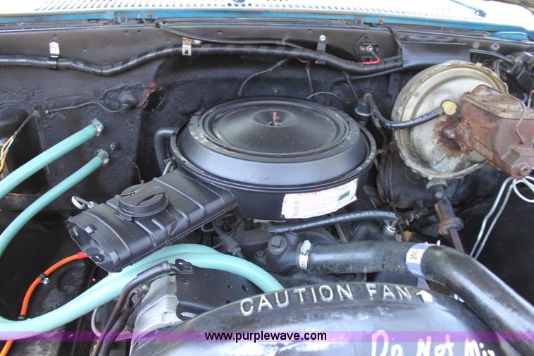 image for item D5036 1983 Chevrolet Suburban K20 Custom Deluxe SUV