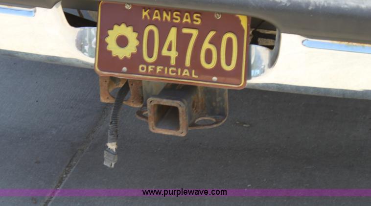 image for item D5037 2000 Dodge Ram 3500 van