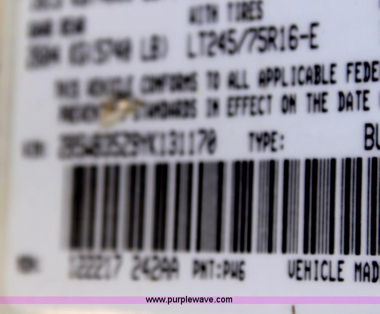 image for item D5037 2000 Dodge Ram 3500 van