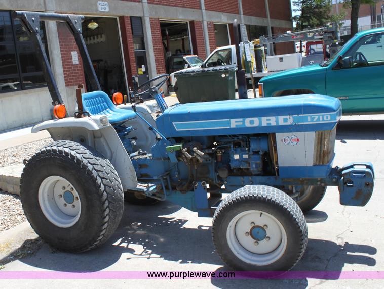 image for item D5038 Ford 1710 tractor
