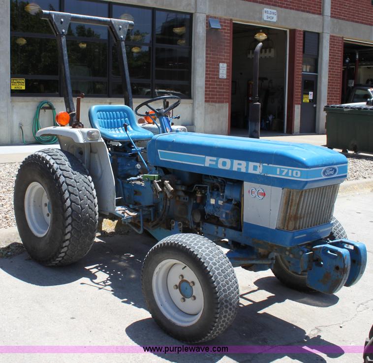 image for item D5038 Ford 1710 tractor
